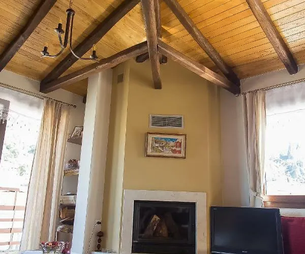 アパート Tasos House カランバカ