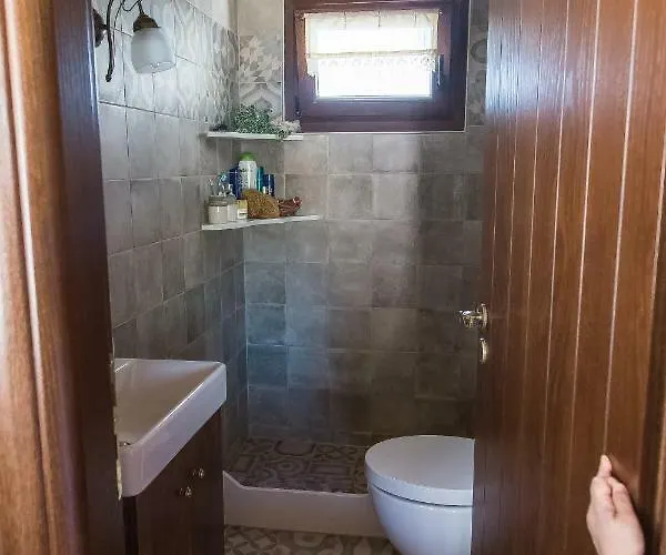 Tasos House アパート カランバカ